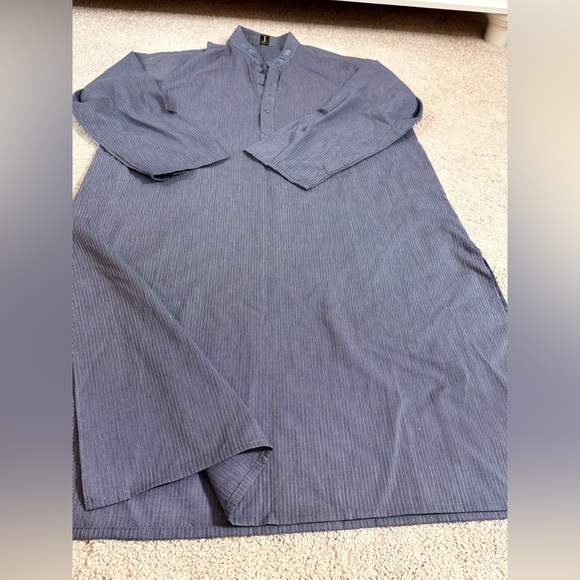 Pakistani junaid jamshed men kurta - Picture 3 of 3